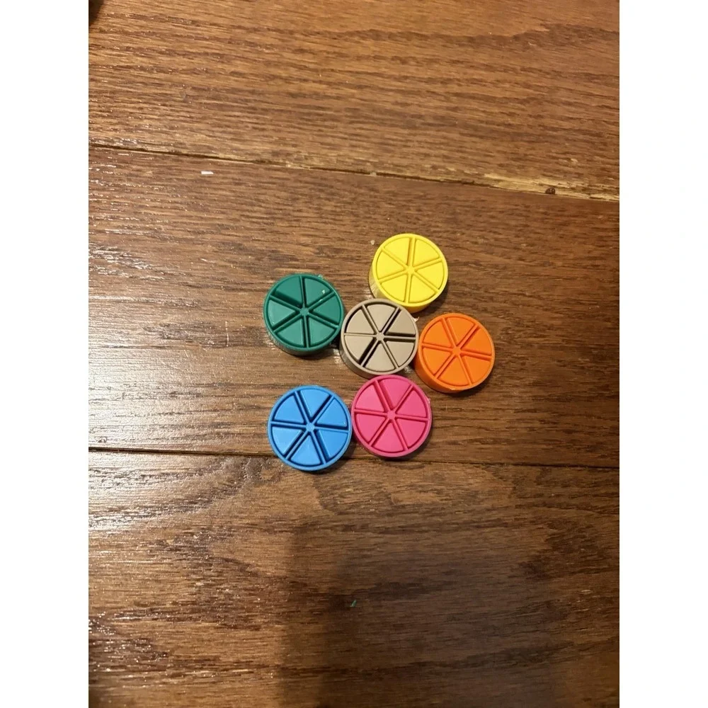 Trivial Pursuit replacement game‎ pieces wedges and pies